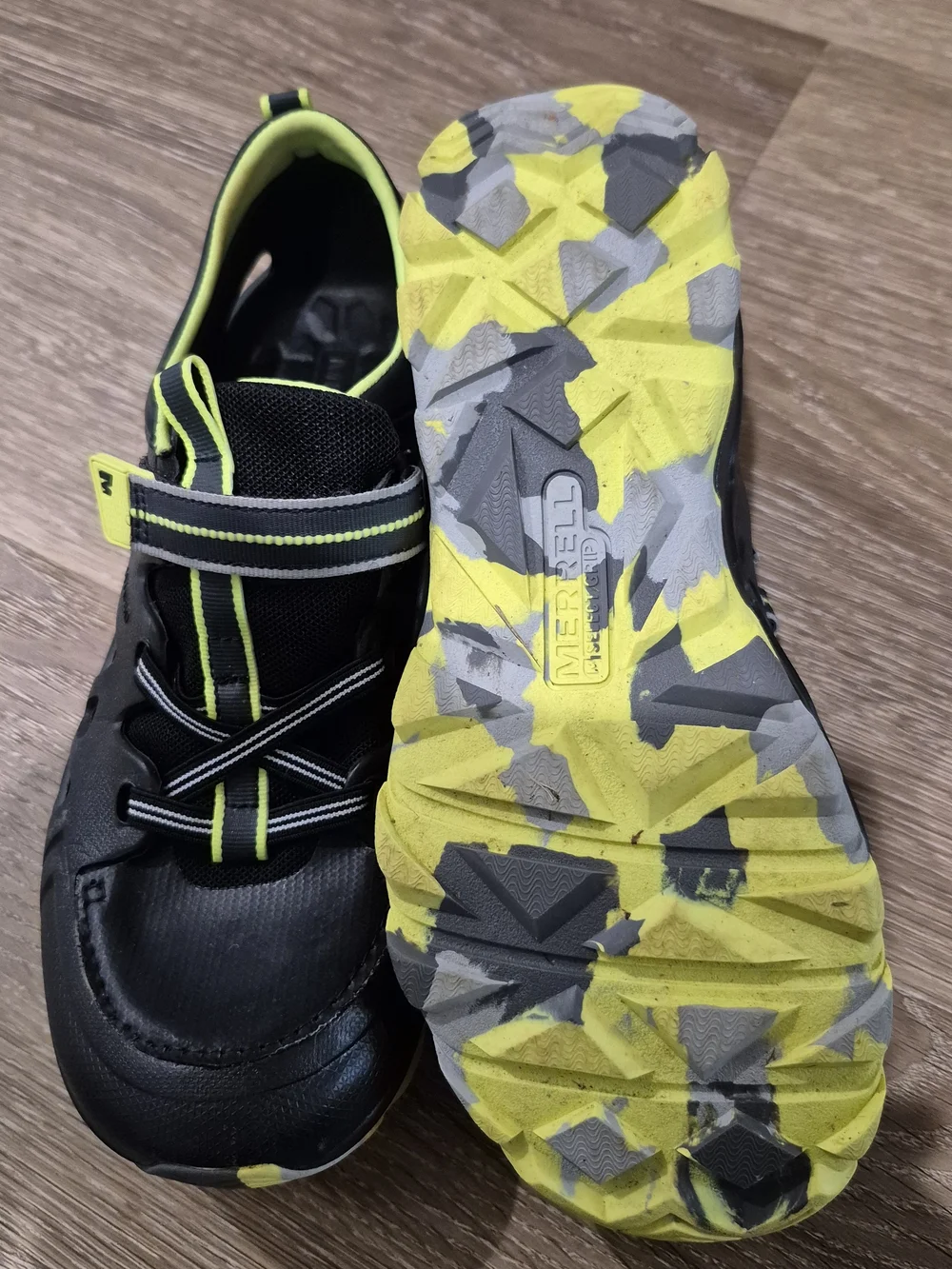 Merrell Kids Black & Neon Yellow Water Shoes
